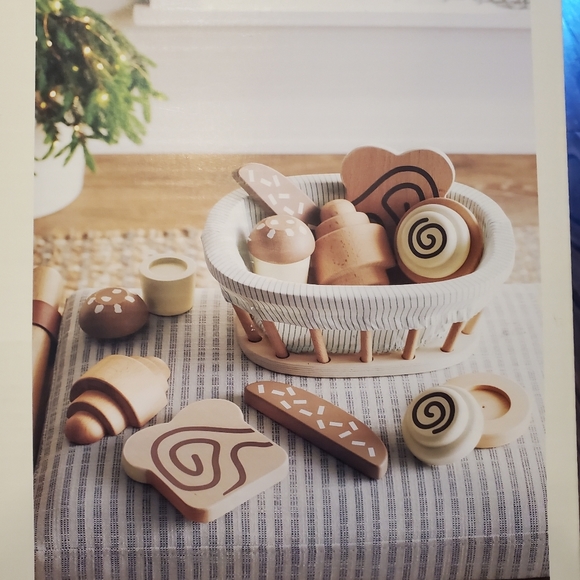 Hearth and Hand with Magnolia Toy Baked Goods Wooden Kids Food Set - Picture 4 of 8